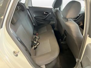 Volkswagen Polo Vivo hatch 1.6 Comfortline auto - Image 15