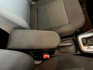 Volkswagen Polo Vivo hatch 1.6 Comfortline auto - Image 21