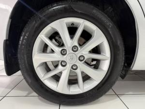 Toyota Corolla 1.6 Prestige auto - Image 14