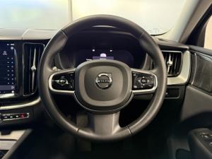 Volvo XC60 B5 AWD Essential - Image 17