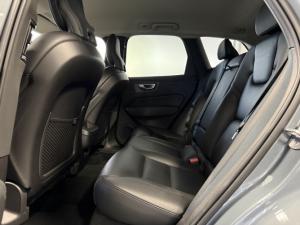 Volvo XC60 B5 AWD Plus Dark - Image 13