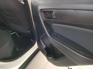 Suzuki Vitara Brezza 1.5 GL - Image 6