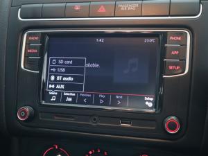 Volkswagen Polo sedan 1.4 Comfortline - Image 14