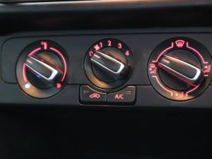 Volkswagen Polo sedan 1.4 Comfortline - Image 17