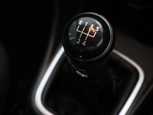 Volkswagen Polo sedan 1.4 Comfortline - Image 18