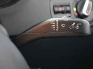 Volkswagen Polo sedan 1.4 Comfortline - Image 22