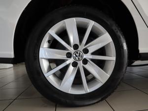 Volkswagen Polo sedan 1.4 Comfortline - Image 27