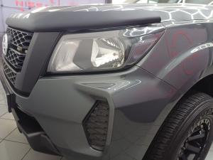 Nissan Navara 2.5DDTi double cab SE auto - Image 12
