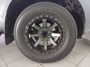 Nissan Navara 2.5DDTi double cab SE auto - Image 13