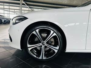 Mercedes-Benz C-Class C200 Avantgarde - Image 13