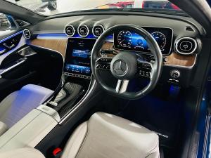 Mercedes-Benz C-Class C200 AMG Line - Image 4