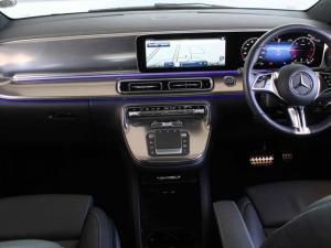 Mercedes-Benz V-Class V300d Exclusive - Image 12