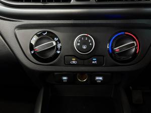 Hyundai Grand i10 1.0 Premium hatch - Image 8