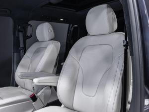 Mercedes-Benz V-Class V300d Exclusive - Image 12