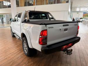Toyota Hilux 4.0 V6 double cab 4x4 Raider Dakar edition - Image 6