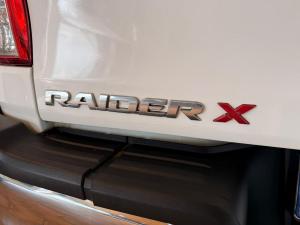 Toyota Hilux 2.4GD-6 double cab 4x4 Raider X manual - Image 11