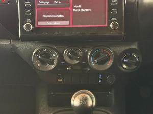 Toyota Hilux 2.4GD-6 double cab 4x4 Raider X manual - Image 23