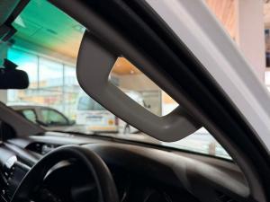 Toyota Hilux 2.4GD-6 double cab 4x4 Raider X manual - Image 25