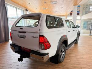 Toyota Hilux 2.4GD-6 double cab 4x4 Raider X manual - Image 4