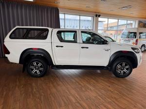 Toyota Hilux 2.4GD-6 double cab 4x4 Raider X manual - Image 7