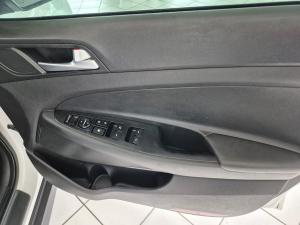 Hyundai Tucson 2.0 Executive - Image 17
