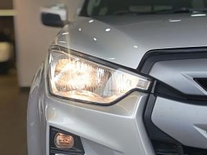 Isuzu D-Max 1.9TD double cab LS manual - Image 10