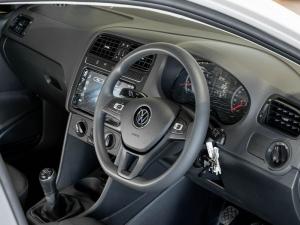 Volkswagen Polo Vivo hatch 1.4 Life - Image 7