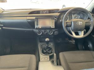 Toyota Hilux 2.4GD-6 single cab Raider manual - Image 6
