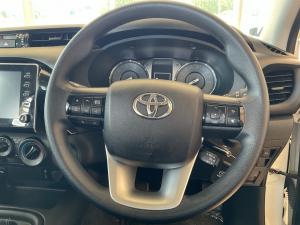 Toyota Hilux 2.4GD-6 single cab Raider manual - Image 8