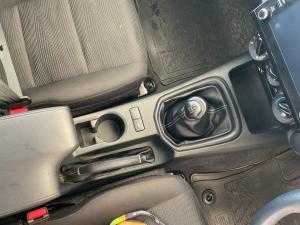 Toyota Hilux 2.4GD-6 single cab Raider manual - Image 12