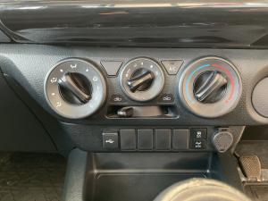 Toyota Hilux 2.4GD-6 single cab Raider manual - Image 16