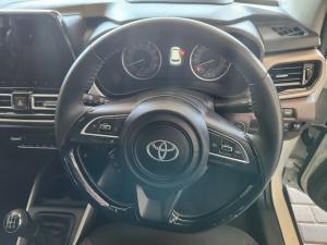 Toyota Starlet Cross 1.5 XR manual - Image 8