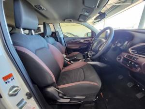 Toyota Starlet Cross 1.5 XR manual - Image 11