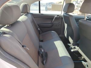 Volkswagen Polo Vivo sedan 1.4 - Image 16