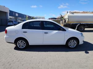 Volkswagen Polo Vivo sedan 1.4 - Image 3