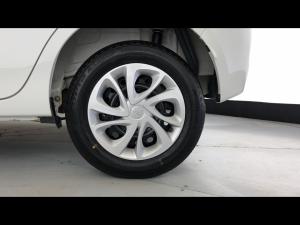 Toyota Vitz 1.0 - Image 19