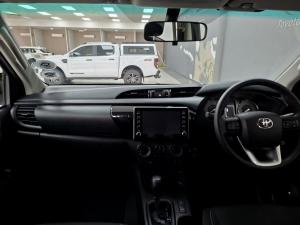 Toyota Hilux 2.4 GD-6 Raider 4X4 automaticD/C - Image 6