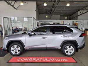 Toyota RAV4 2.0 GX CVT - Image 3