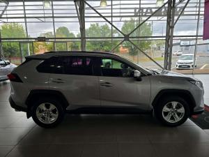 Toyota RAV4 2.0 GX CVT - Image 6