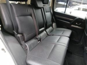 Mitsubishi Pajero 5-door 3.2DI-D GLS - Image 13
