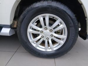 Mitsubishi Pajero 5-door 3.2DI-D GLS - Image 18
