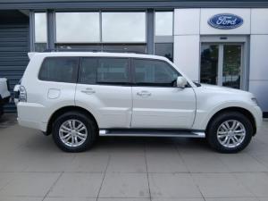 Mitsubishi Pajero 5-door 3.2DI-D GLS - Image 2