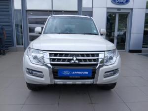 Mitsubishi Pajero 5-door 3.2DI-D GLS - Image 3