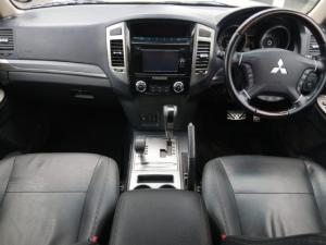 Mitsubishi Pajero 5-door 3.2DI-D GLS - Image 9