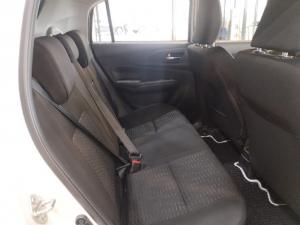 Suzuki Swift 1.2 GLX manual - Image 9