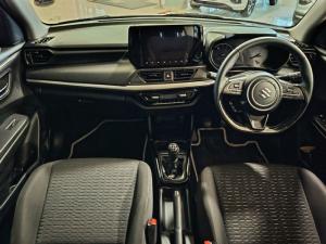 Suzuki Swift 1.2 GLX manual - Image 9