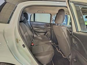 Suzuki Swift 1.2 GLX manual - Image 9