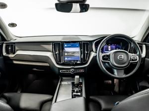 Volvo XC60 B5 AWD Plus Dark - Image 10