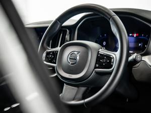 Volvo XC60 B5 AWD Plus Dark - Image 16