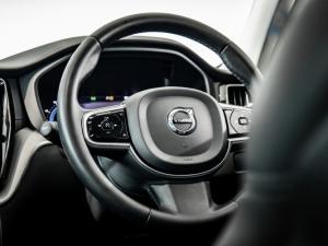 Volvo XC60 B5 AWD Plus Dark - Image 23